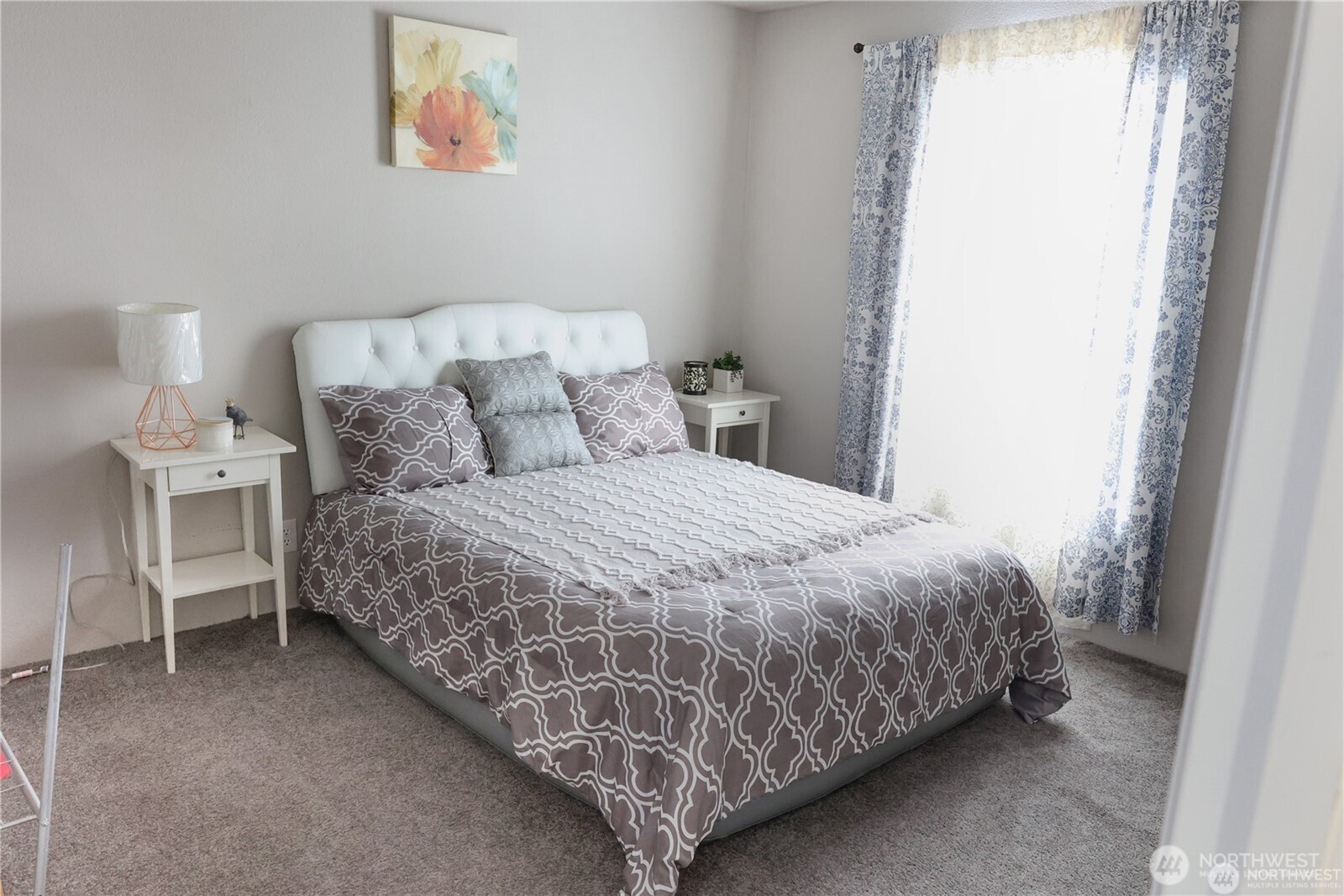 6236 Azure Way Maple Falls, WA 98266 - Photo 9 of 14 a bedroom with a bed and a lamp