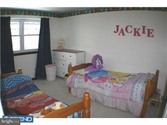 10813 Heflin Road Philadelphia, PA 19154 - Photo 5 of 8 Bedroom 3