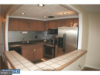 10813 Heflin Road Philadelphia, PA 19154 - Photo 6 of 8 Kitchen