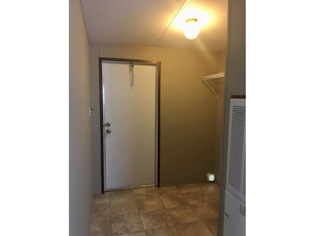 24129 Wilderness Road Jonesville, VA 24263 - Photo 16 of 28 Laundry room