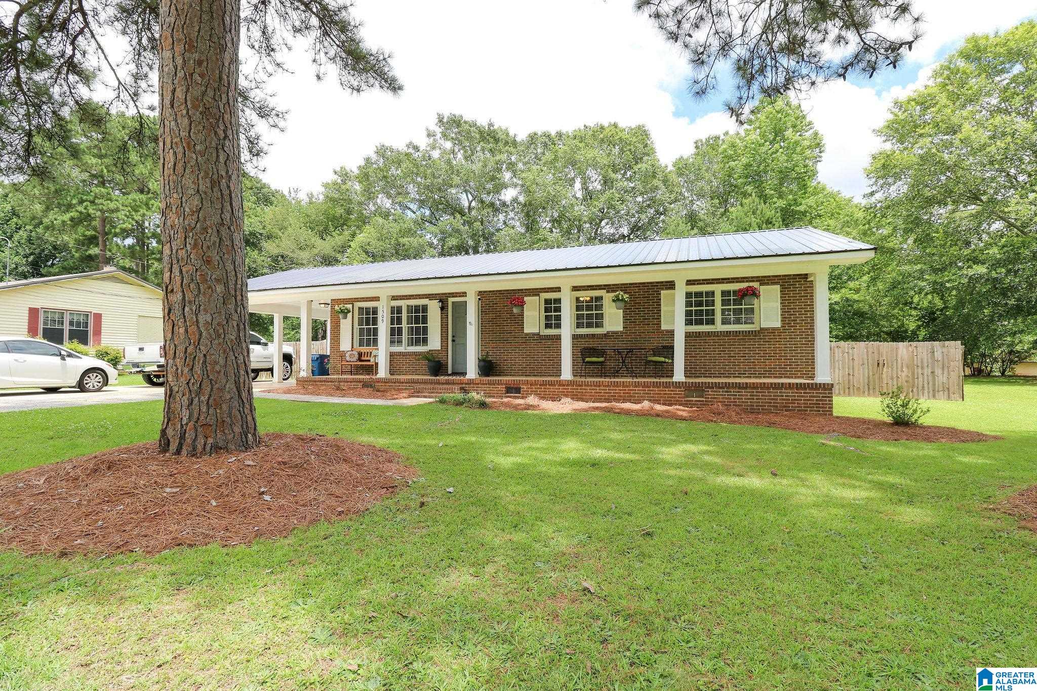 1509 Greenmeadow Road Anniston, AL 36207 - Photo 23 of 43