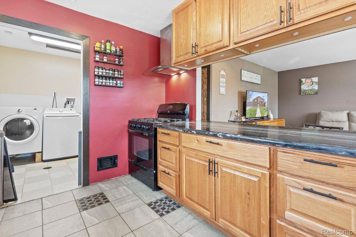 7584 Pelham Road Taylor, MI 48180 - Photo 8 of 21 Gallery Image 8