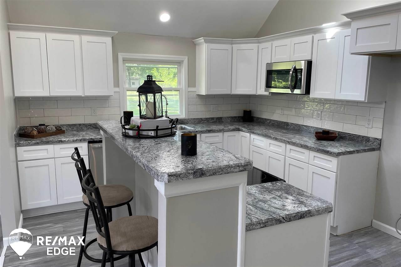 9498 Hubbard Road Davison, MI 48423 - Photo 2 of 63 50045325-1.JPG