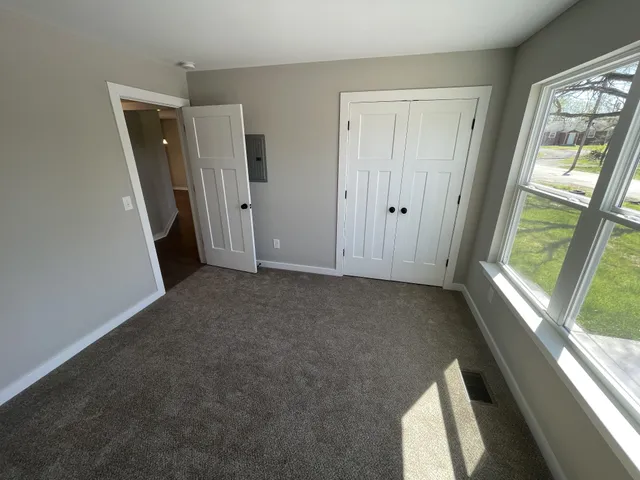 $1,800 | 561 West 20th Avenue, Springfield, TN 37172