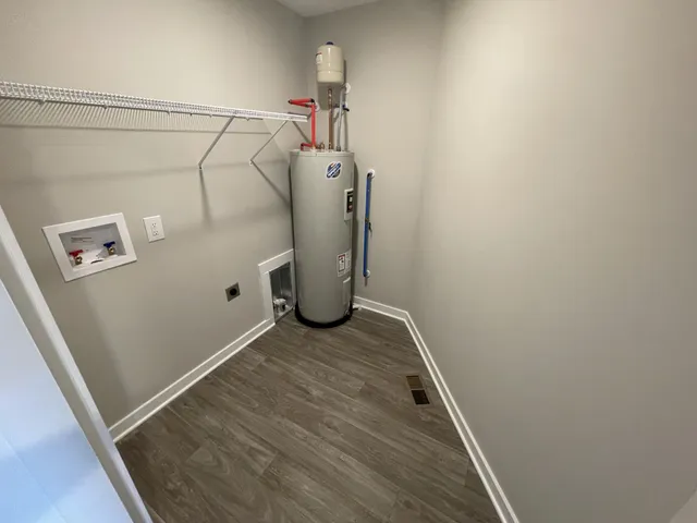 $1,800 | 561 West 20th Avenue, Springfield, TN 37172