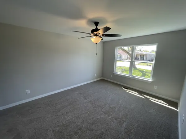 $1,700 | 561 West 20th Avenue, Springfield, TN 37172