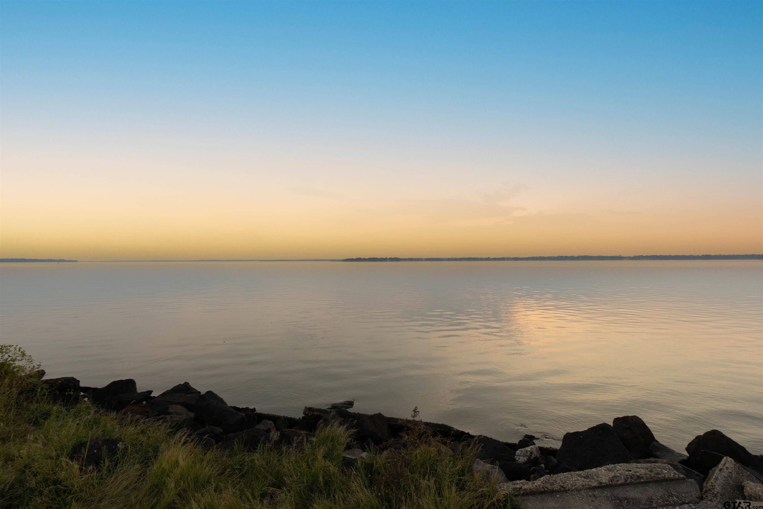 18424 Walnut Circle Flint, TX 75762 - Photo 25 of 26 a view of an ocean
