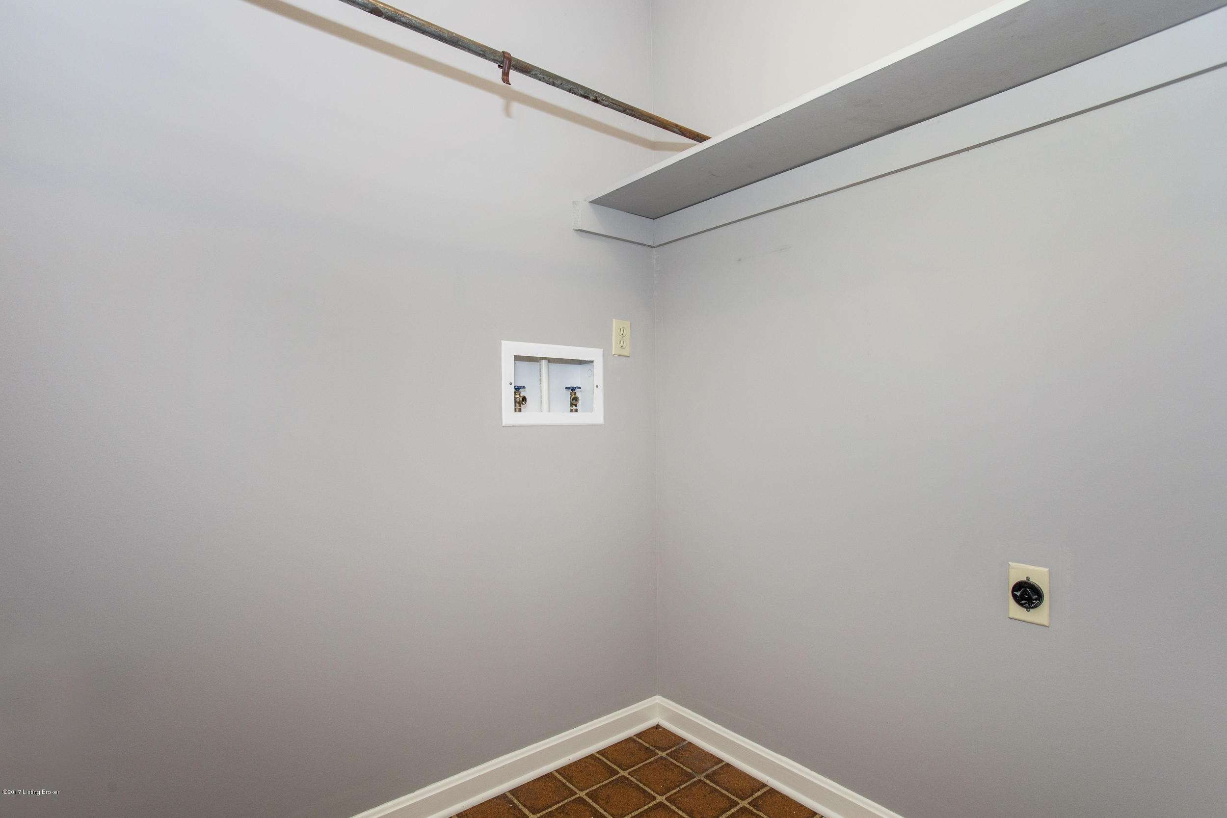 4021 Lagrange Road Smithfield, KY 40068 - Photo 45 of 63 25-laundry