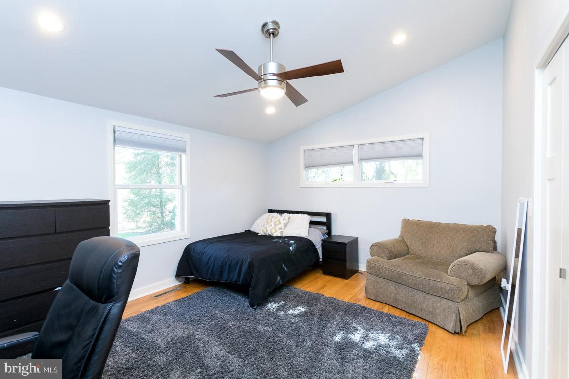 550 Valley View Road Baltimore, MD 21286 - Photo 20 of 30 Bedroom