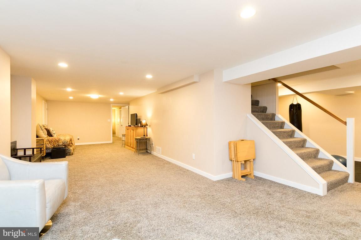 550 Valley View Road Baltimore, MD 21286 - Photo 23 of 30 Additional family room and rec area