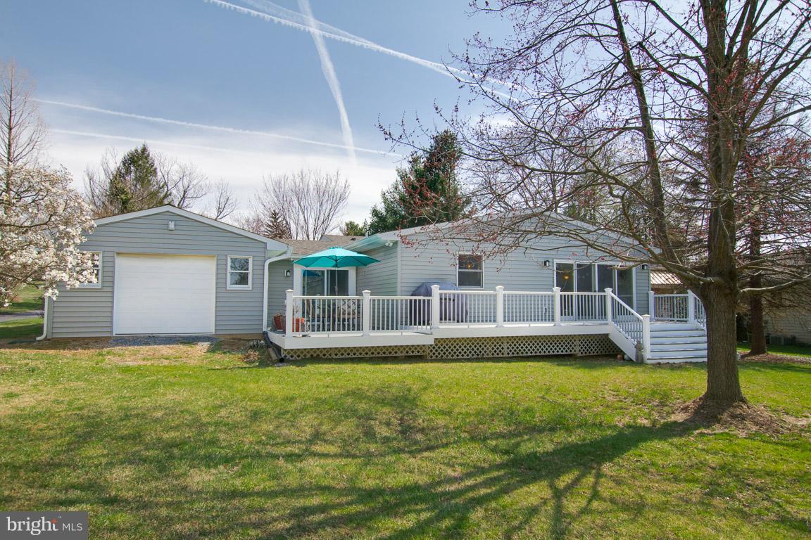 550 Valley View Road Baltimore, MD 21286 - Photo 28 of 30 Large level yard