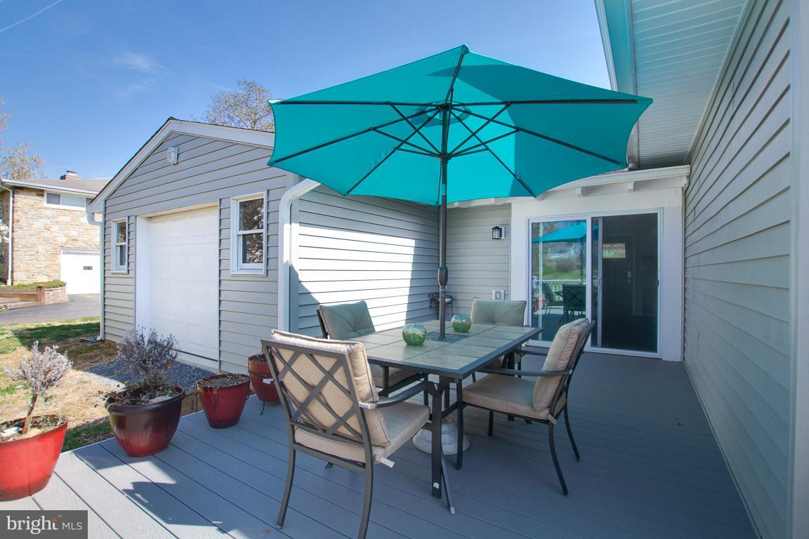 550 Valley View Road Baltimore, MD 21286 - Photo 29 of 30 Great space for outdoor dining