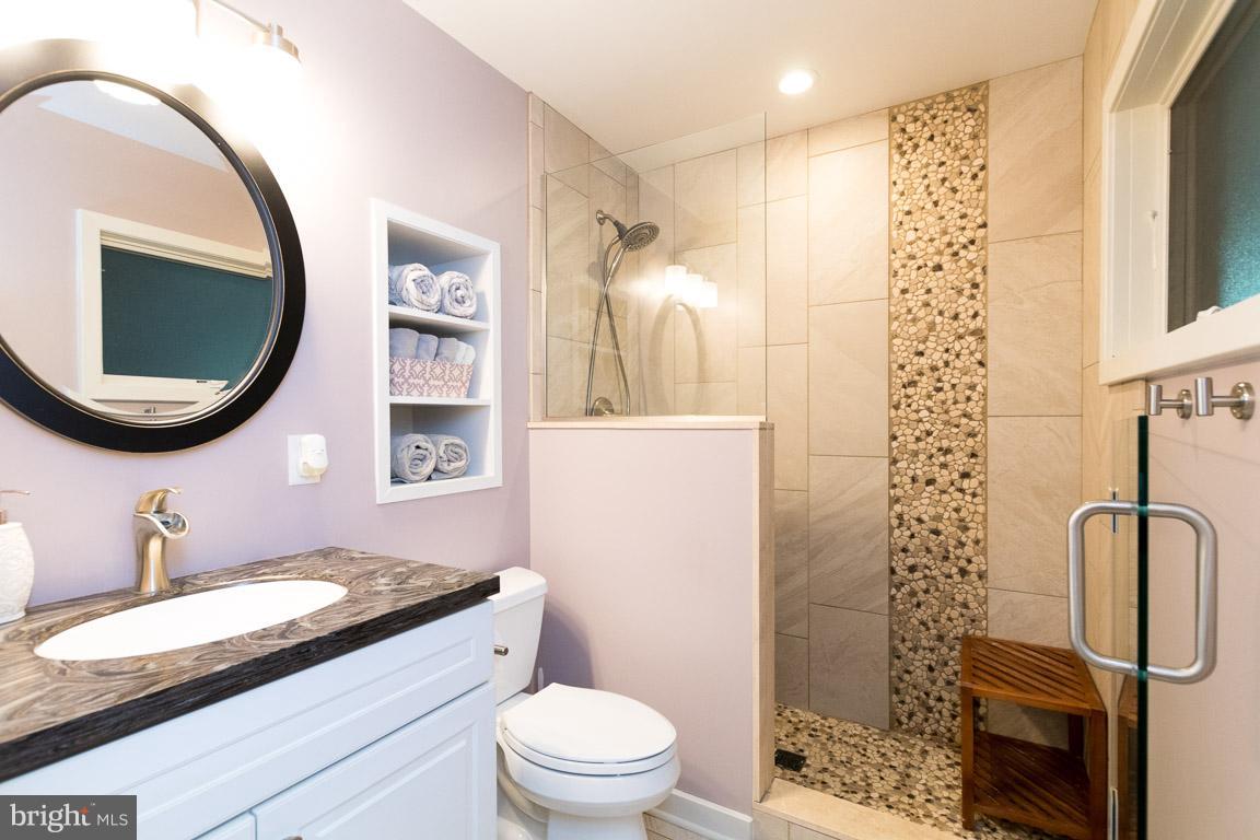 550 Valley View Road Baltimore, MD 21286 - Photo 8 of 30 Custom countertop and radiant heat floors