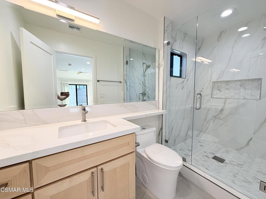 4245 Juneau Circle, Unit C Simi Valley, CA 93063 - Photo 17 of 24