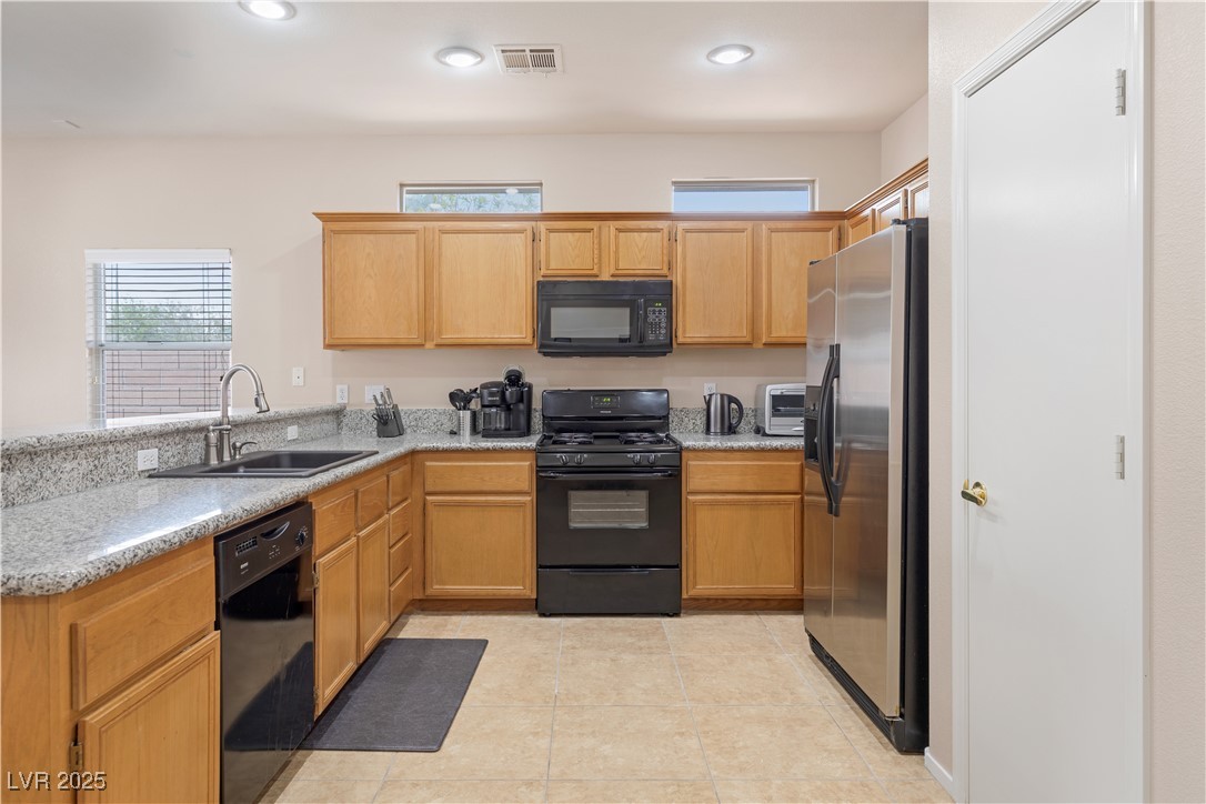 4741 North Goldfield Street North Las Vegas, NV 89031 - Photo 8 of 31