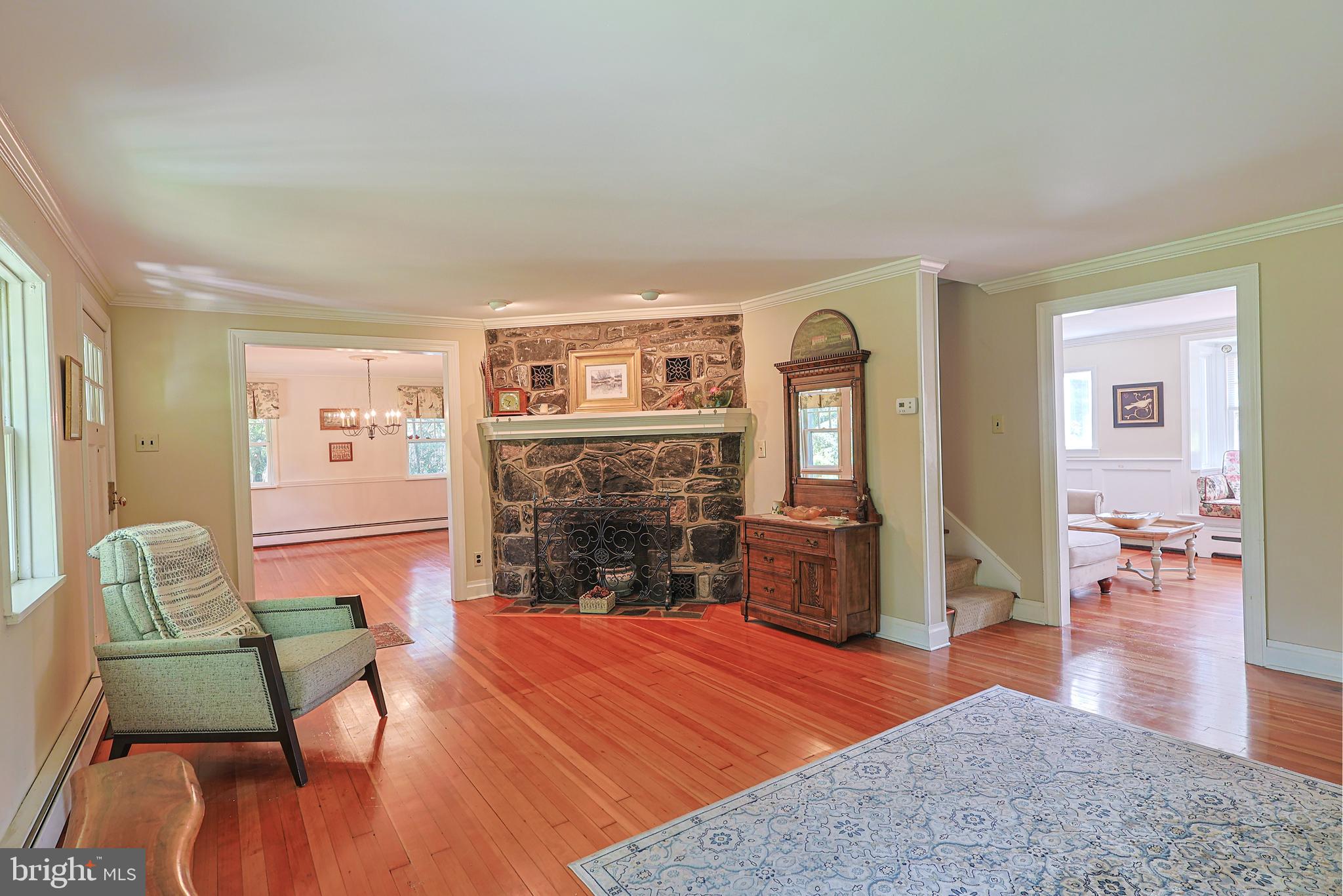 726 Forest Grove Road Furlong, PA 18925 - Photo 17 of 42 Living room