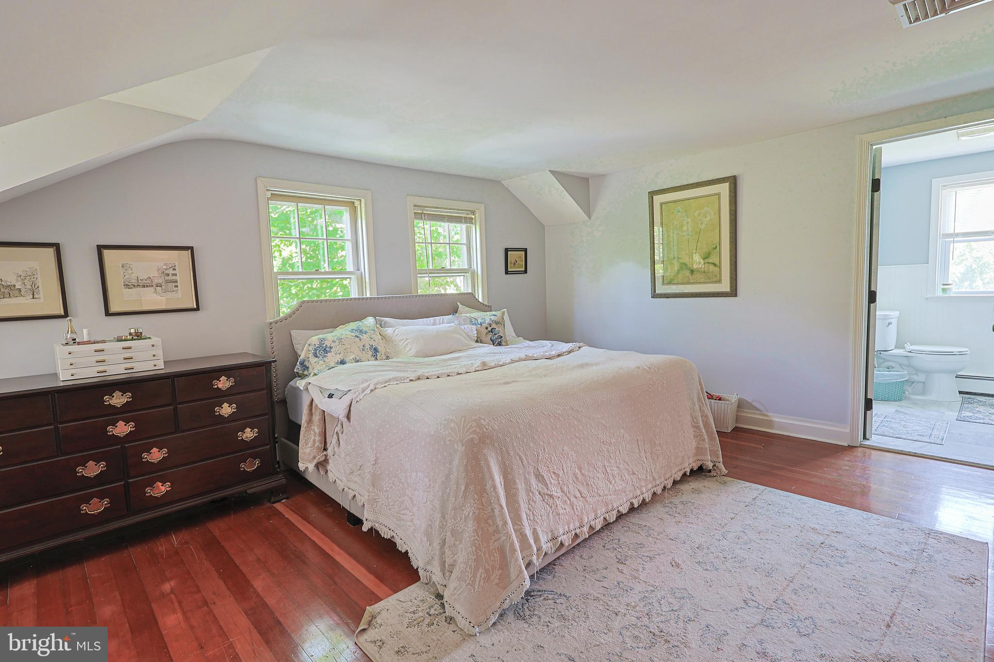726 Forest Grove Road Furlong, PA 18925 - Photo 26 of 42 Primary suite
