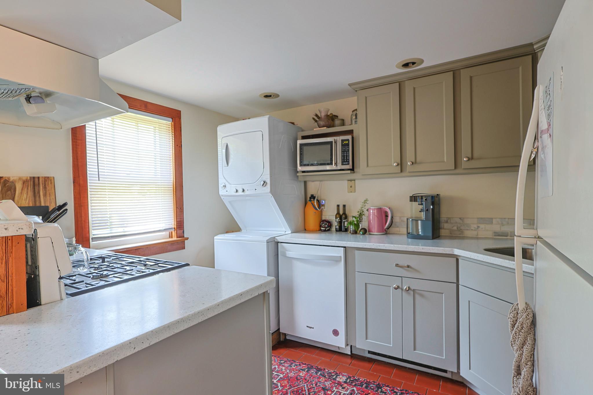 726 Forest Grove Road Furlong, PA 18925 - Photo 39 of 42 Apartment kitchen