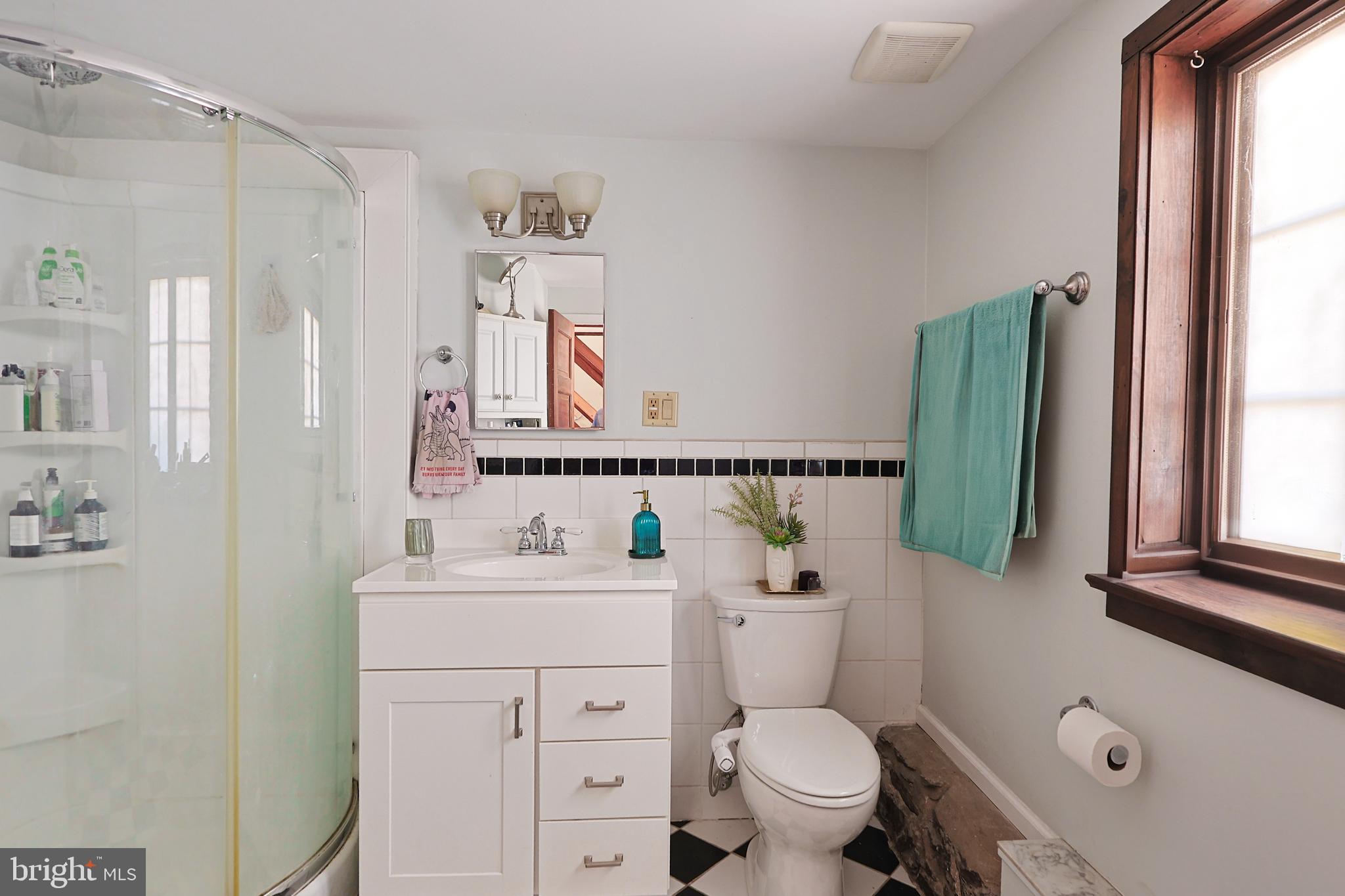 726 Forest Grove Road Furlong, PA 18925 - Photo 40 of 42 Apartment full bath