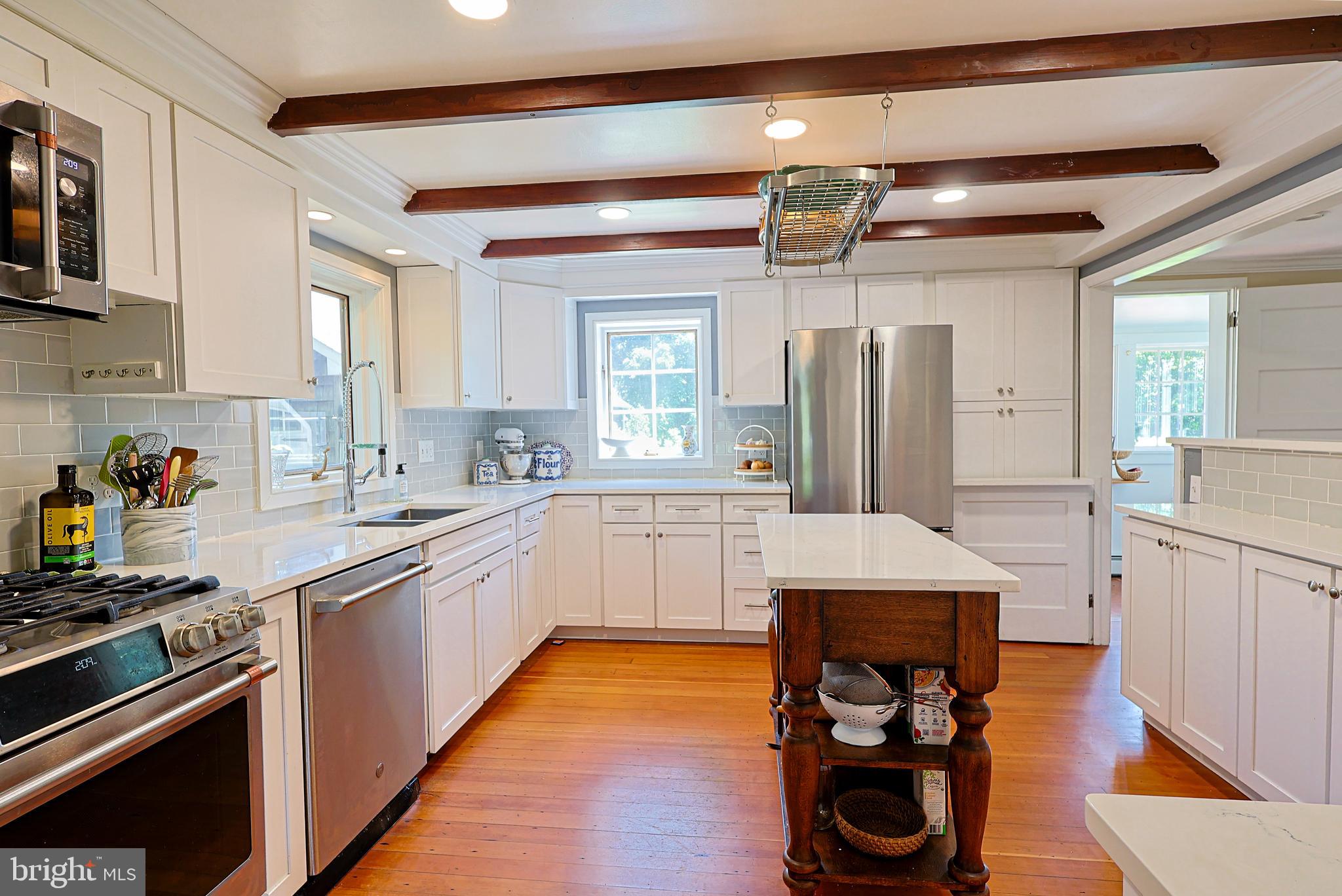 726 Forest Grove Road Furlong, PA 18925 - Photo 9 of 42 Open and bright kitchen
