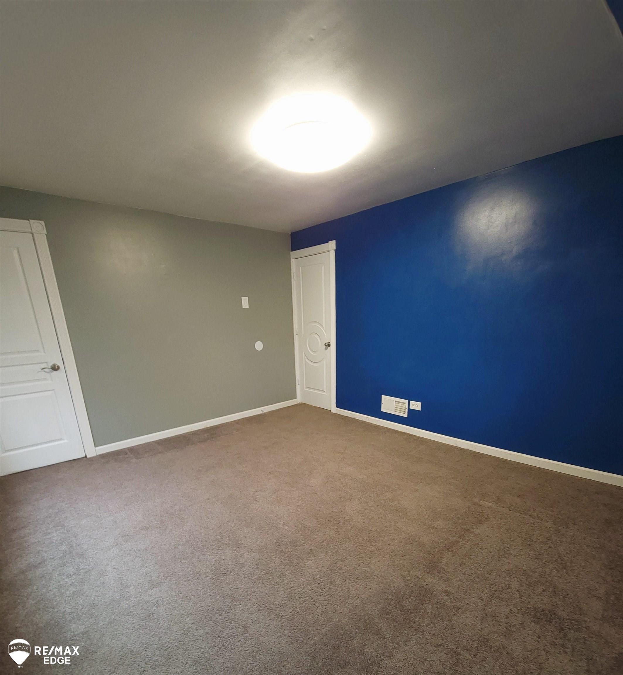 2511 Flushing Road Flint, MI 48504 - Photo 14 of 18 50104128-13.JPG