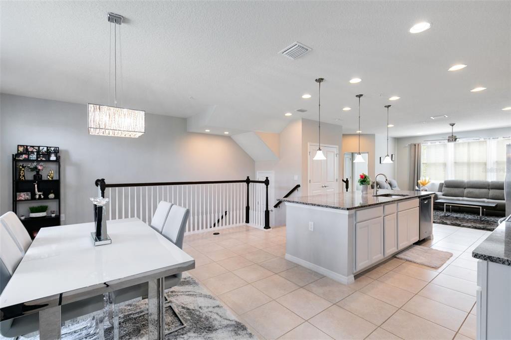 586 Piazza Point Oviedo, FL 32765 - Photo 14 of 38