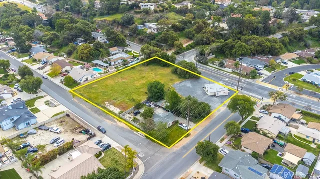 view of a tennis court