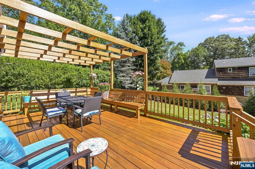 64 Ridge Avenue Park Ridge, NJ 07656 - Photo 13 of 32