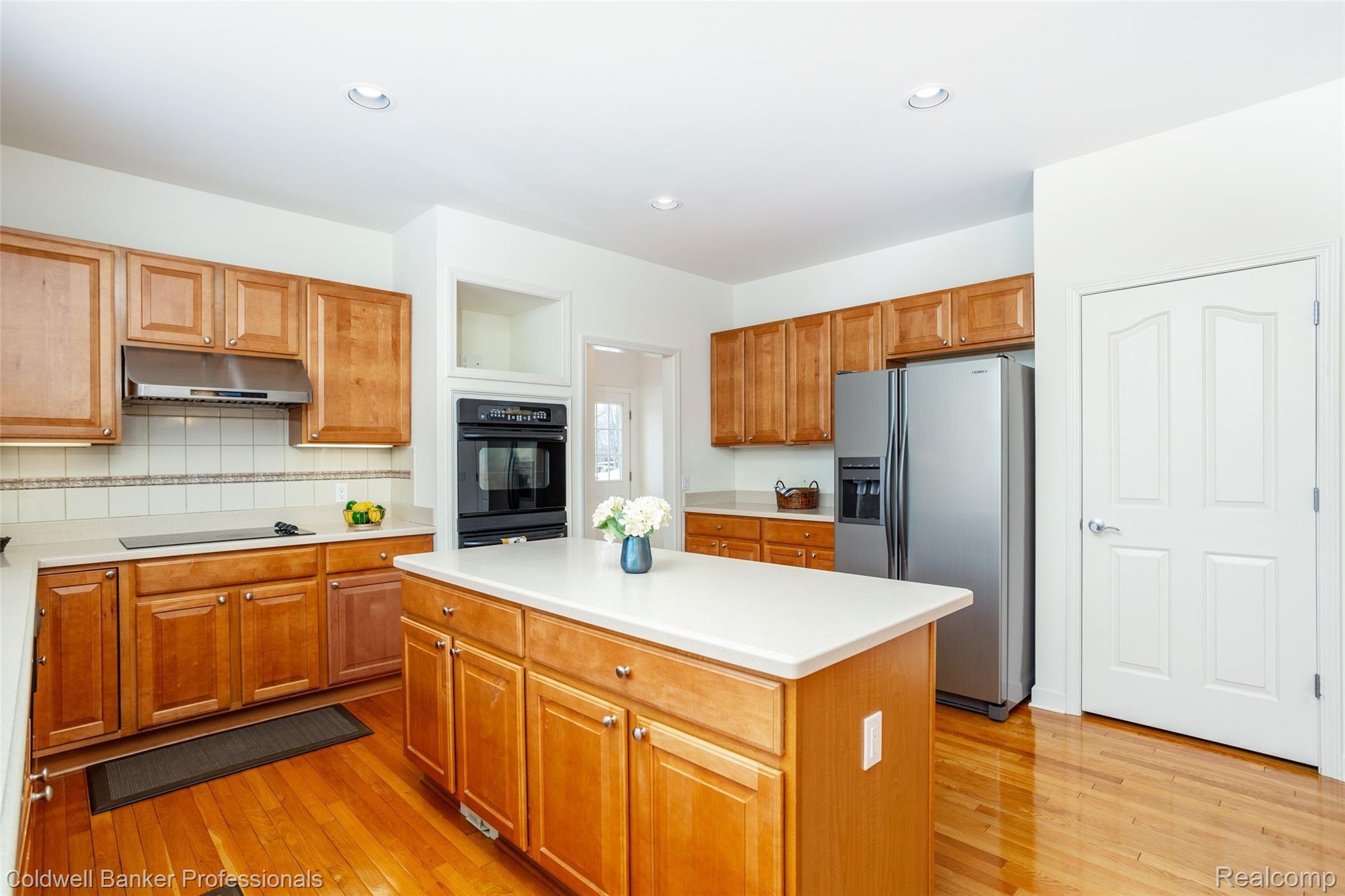 17234 Orchard Ridge Road Northville, MI 48168 - Photo 27 of 57 kitchen (4).jpg