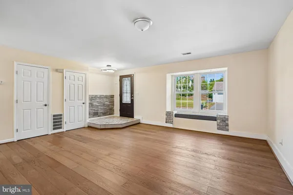 $3,100 | 13505 Coates Lane, Herndon, VA 20171