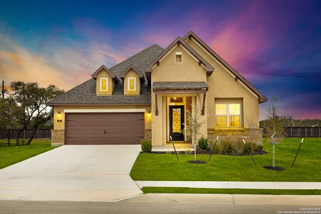 $524,999 | 142 Secretariat Avenue, Castroville, TX 78009