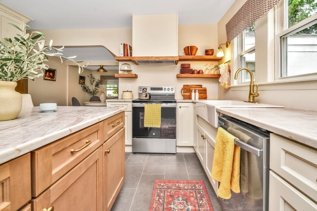 619 North Main Street Mansfield, MA 02048 - Photo 23 of 38
