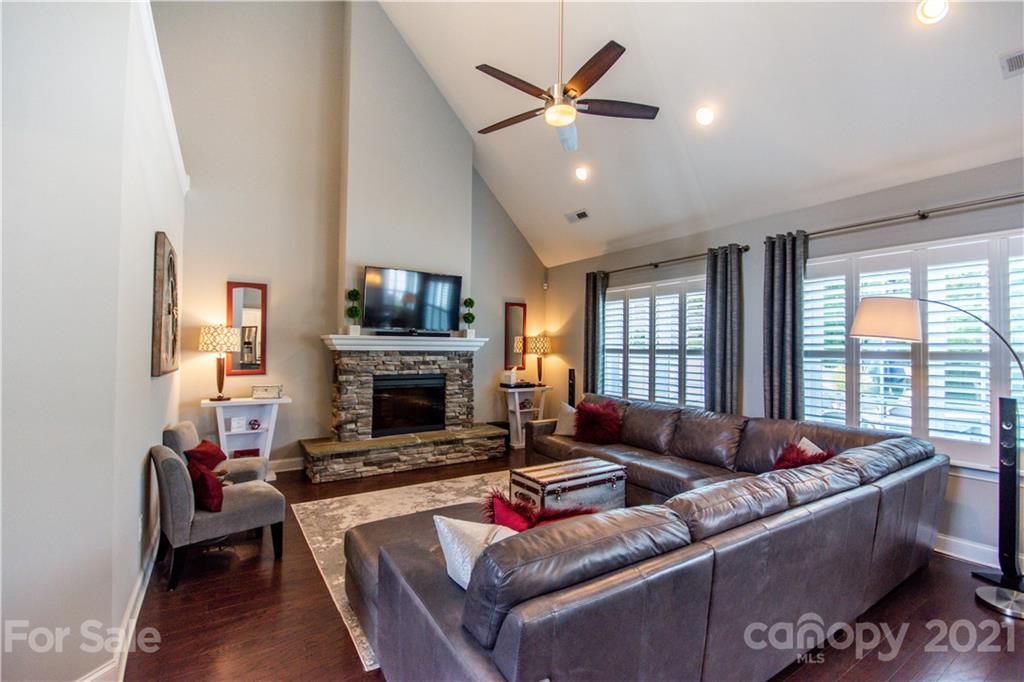 562 Wiggins Road Mooresville, NC 28115 - Photo 3 of 25 Gallery Image 3