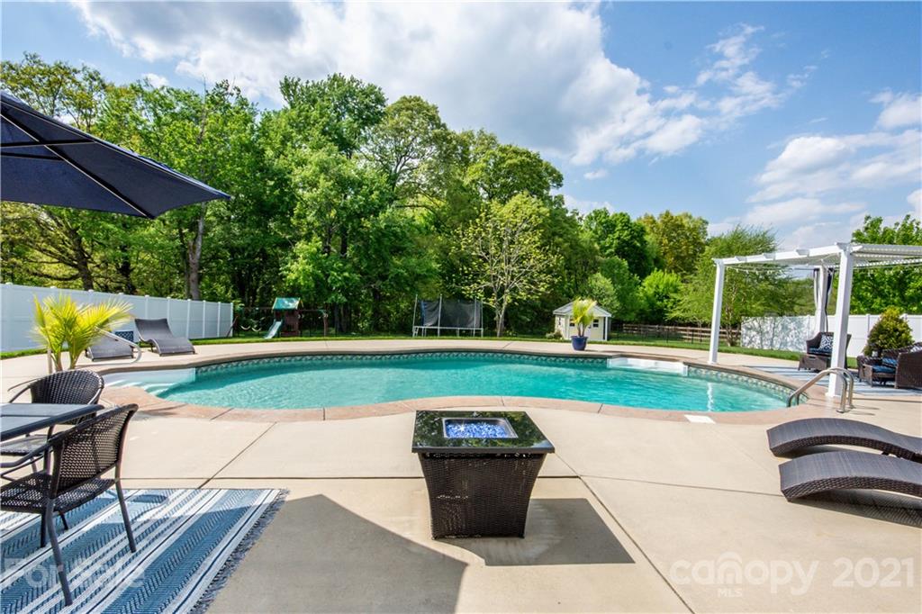562 Wiggins Road Mooresville, NC 28115 - Photo 22 of 25 Gallery Image 22