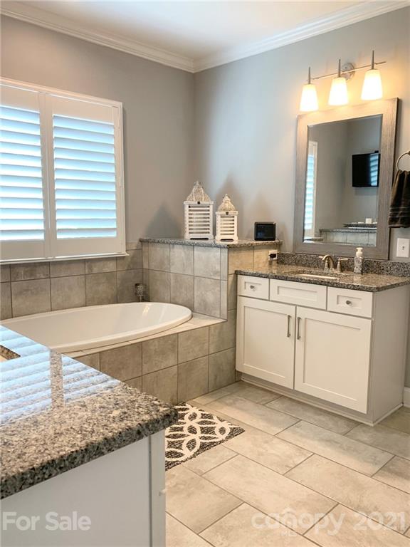 562 Wiggins Road Mooresville, NC 28115 - Photo 9 of 25 Gallery Image 9