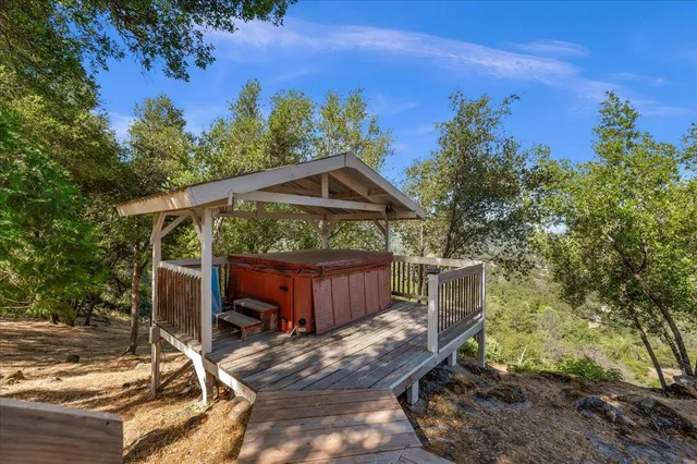 $649,000 | 46281 Eastwood Drive South, Oakhurst, CA 93644