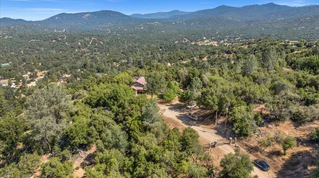 $649,000 | 46281 Eastwood Drive South, Oakhurst, CA 93644