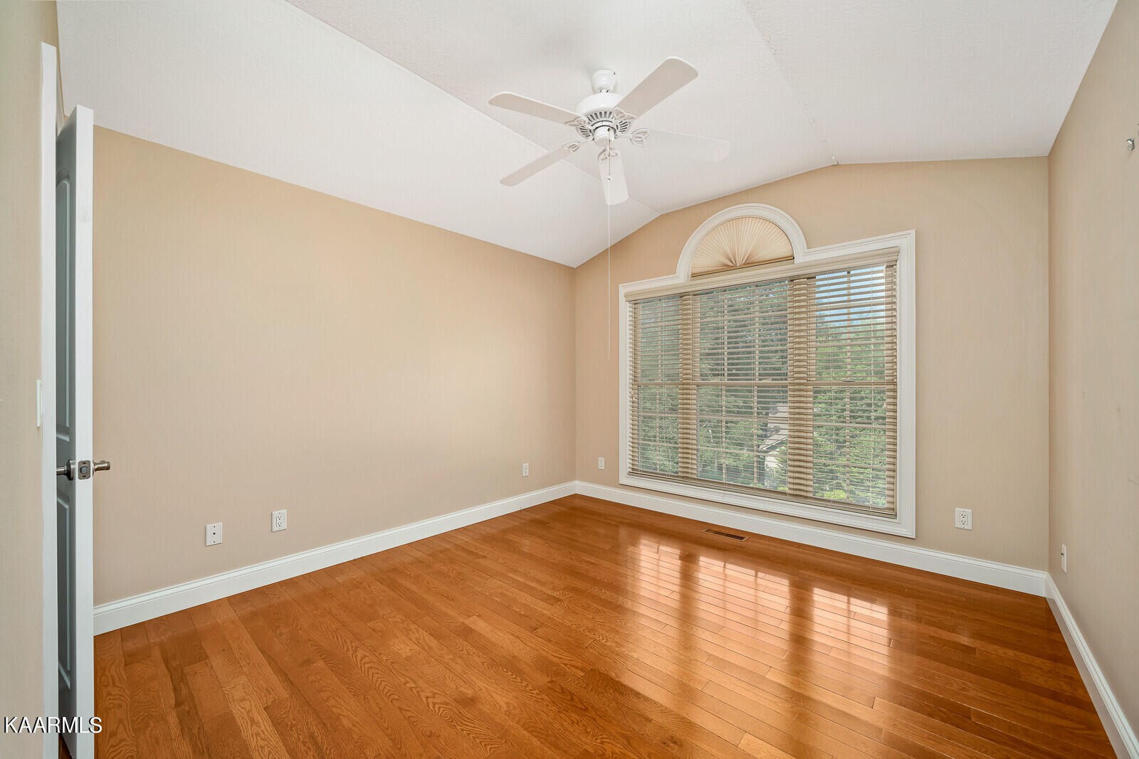 102 Norcross Road Crossville, TN 38558 - Photo 17 of 31 Gallery Image 17