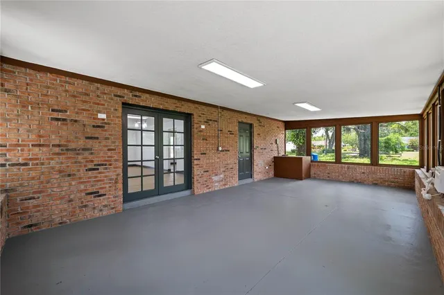 $650,000 | 1002 Friendship Lane, Lutz, FL 33548