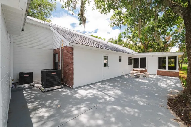 $650,000 | 1002 Friendship Lane, Lutz, FL 33548