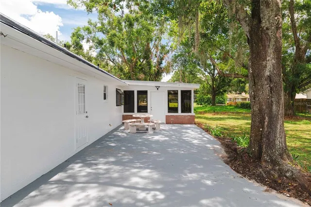 $650,000 | 1002 Friendship Lane, Lutz, FL 33548