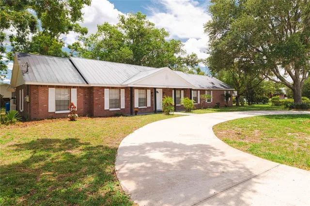 $650,000 | 1002 Friendship Lane, Lutz, FL 33548