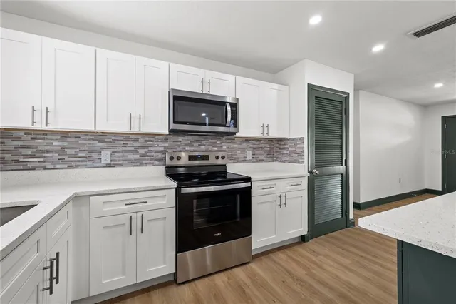 $650,000 | 1002 Friendship Lane, Lutz, FL 33548