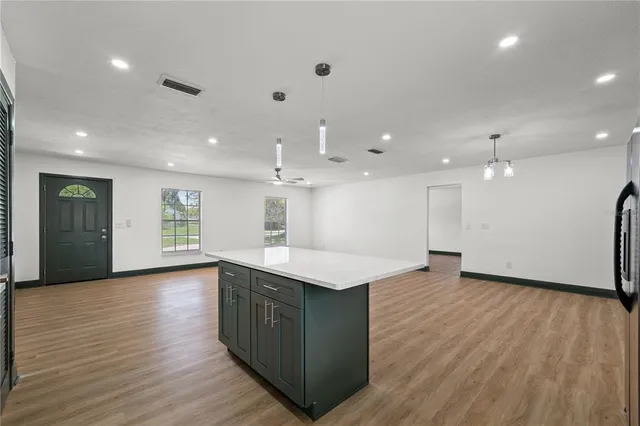 $650,000 | 1002 Friendship Lane, Lutz, FL 33548