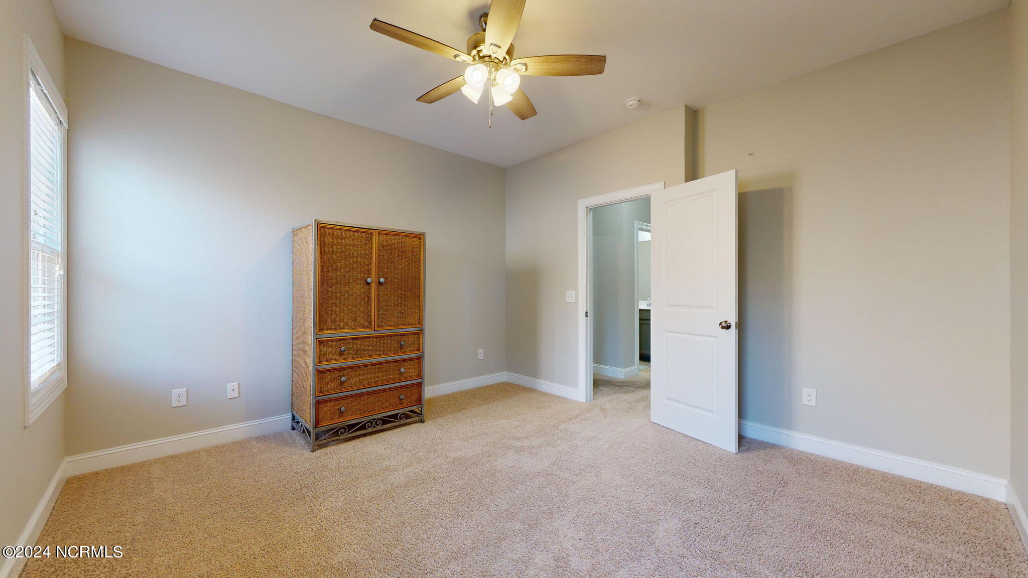 1113 Lieutenant Congleton Road Wilmington, NC 28409 - Photo 29 of 57 54-web-or-mls-10.09.2024_13.13.08