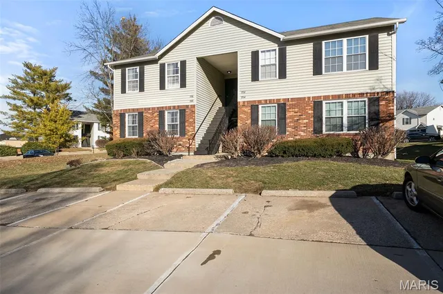 $150,000 | 1538 Surrey Lane, Unit A, St. Peters, MO 63304