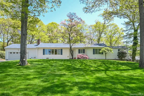 $808,000 | 8 Roundabout Road, Smithtown, NY 11787