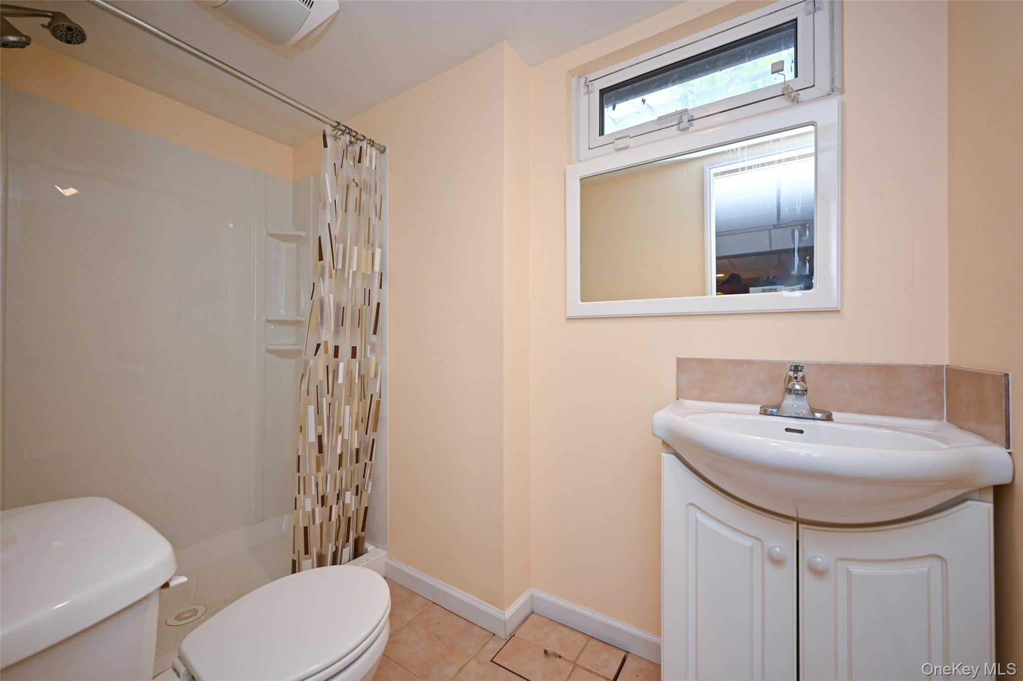 8 Roundabout Road Smithtown, NY 11787 - Photo 19 of 25