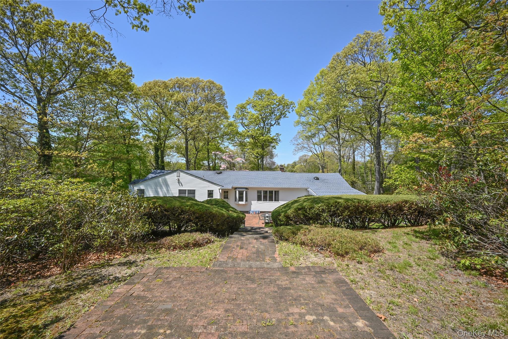 8 Roundabout Road Smithtown, NY 11787 - Photo 23 of 25