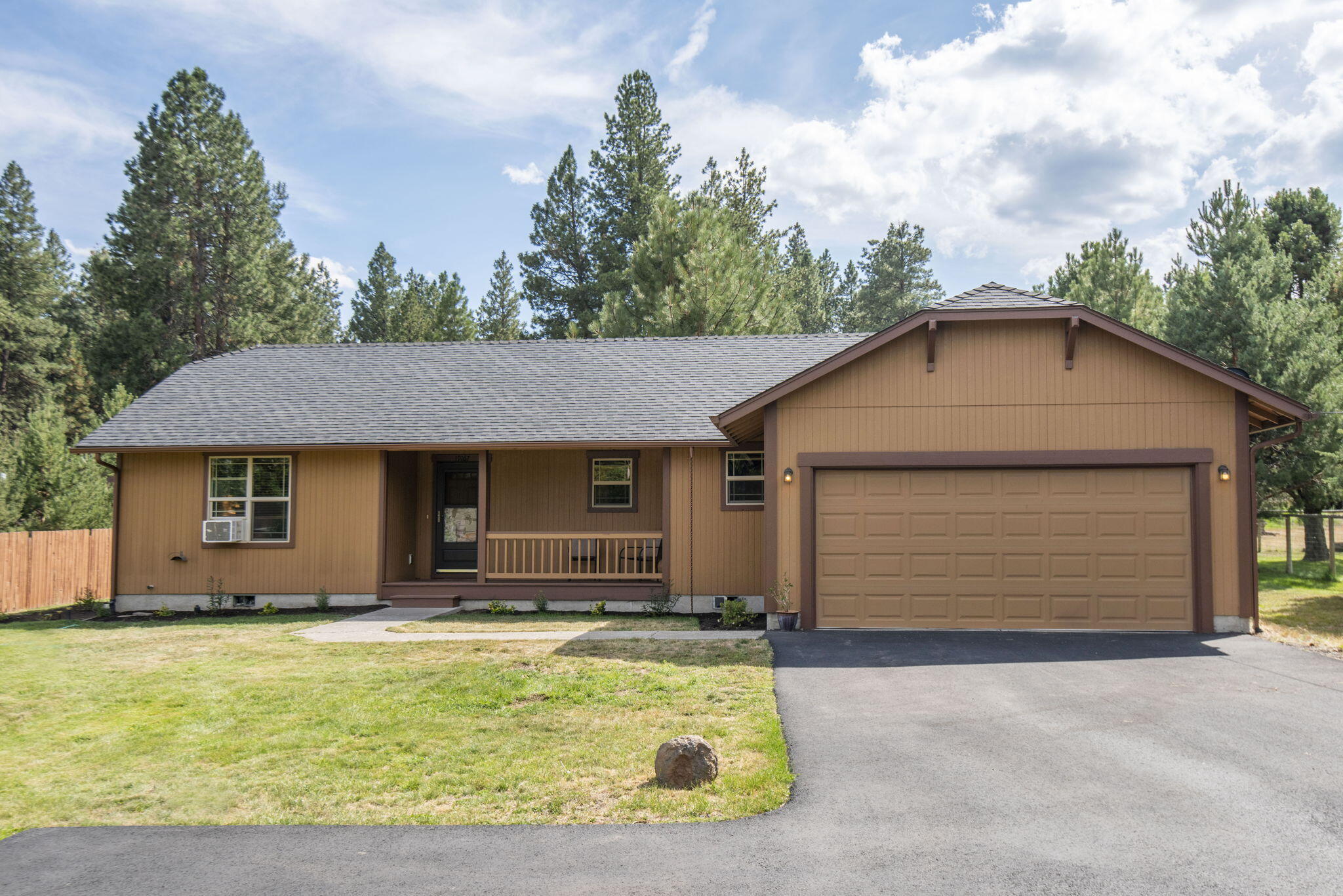 19167 Pumice Butte Road Bend, OR 97702 - Photo 2 of 20 a view of outdoor space yard and front view of a house